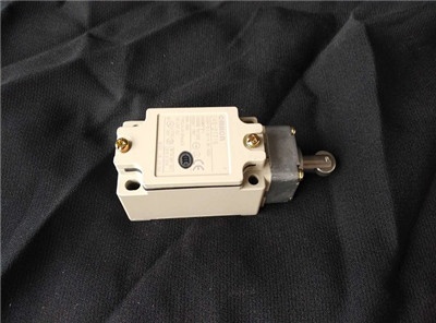 OMRON 接近開(kāi)關(guān)D4B-2171N